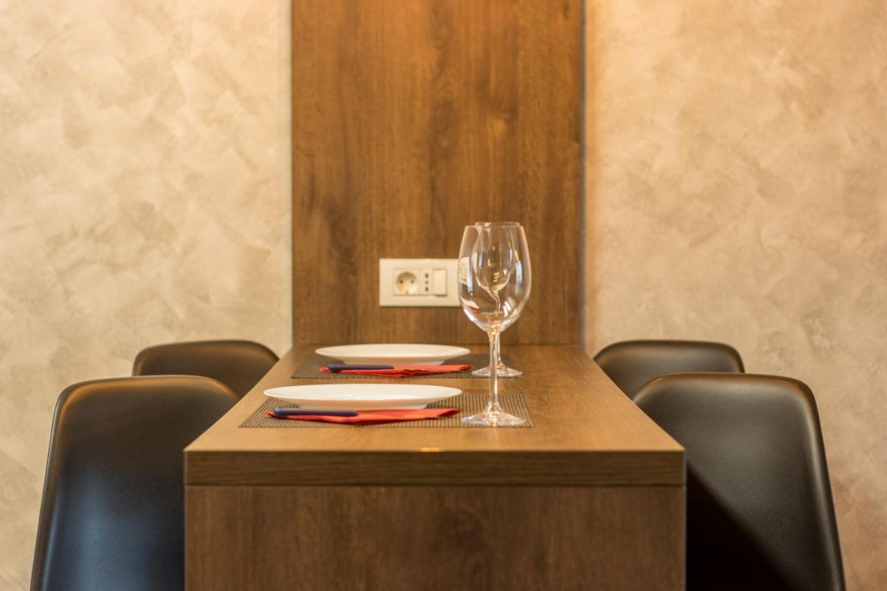 Modern Downtown Apartment Cluj-Napoca Luaran gambar